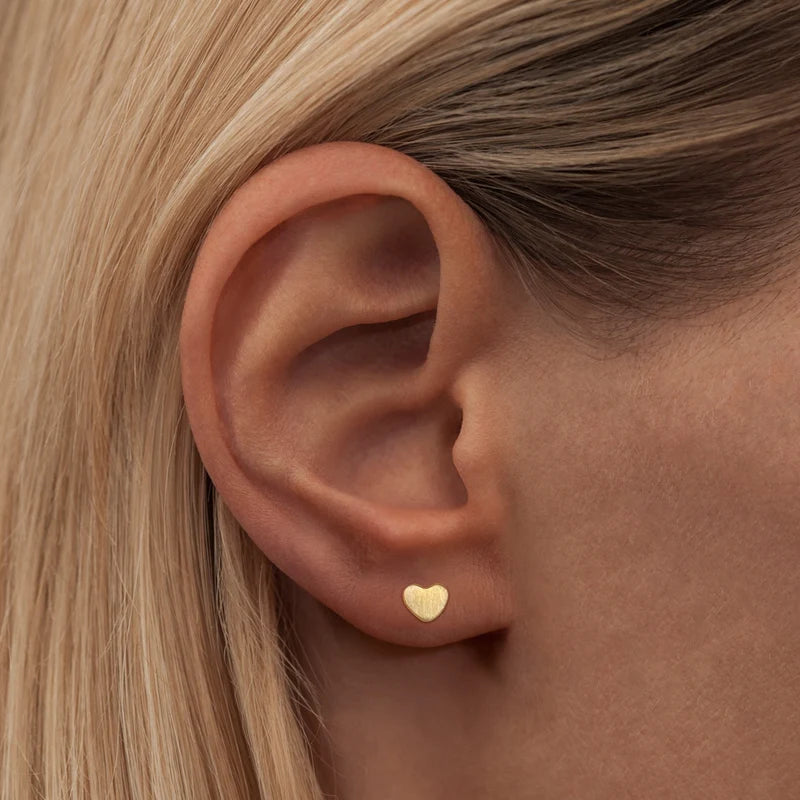 Family love earrings brushed - gold plated - 1 paar | LULU Copenhagen - de inKijk