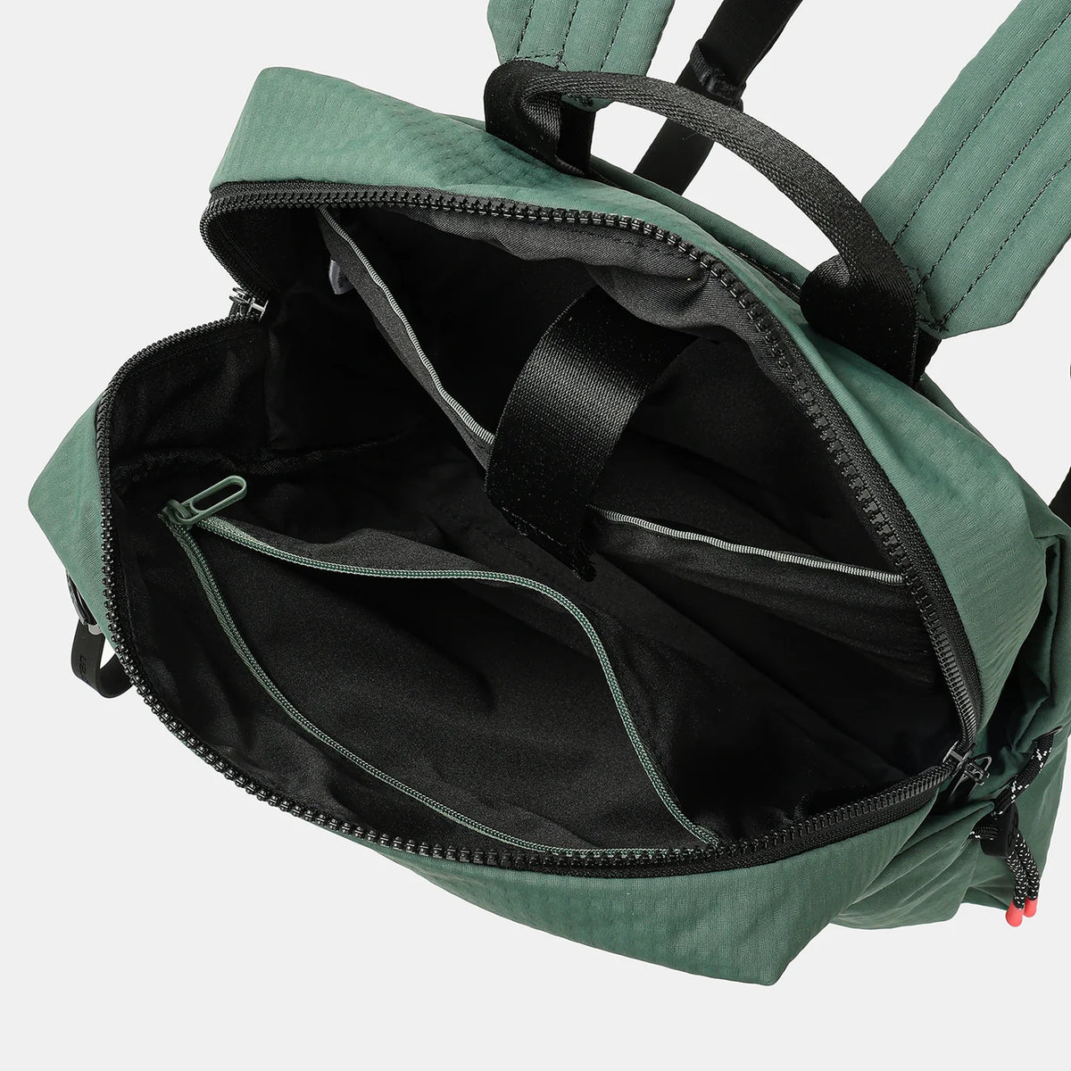 Akira Backpack M 14" - Duck Green | Hedgren