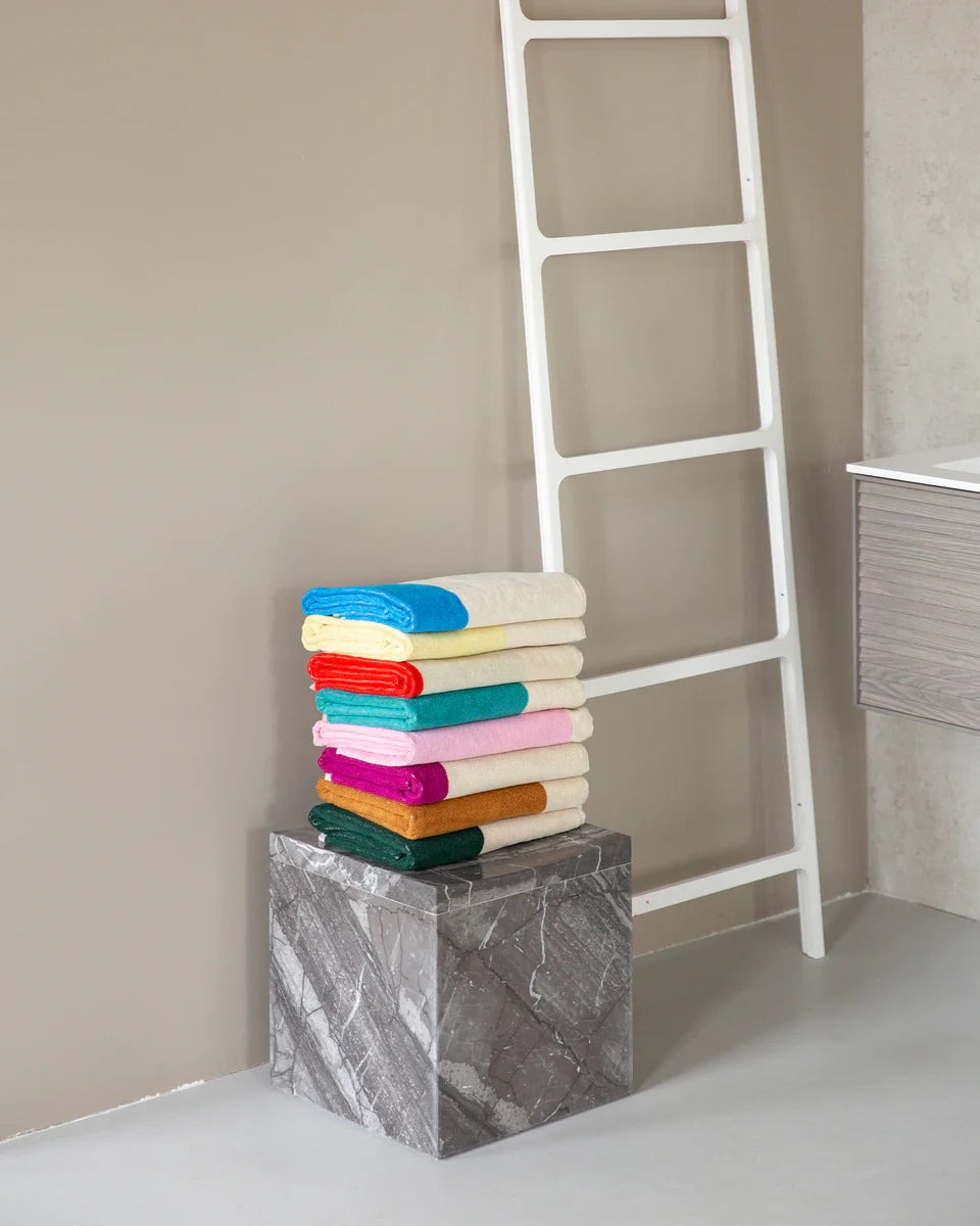 Badhanddoek - Martens & Martens collectie - Red/Turqoise | SUITE702