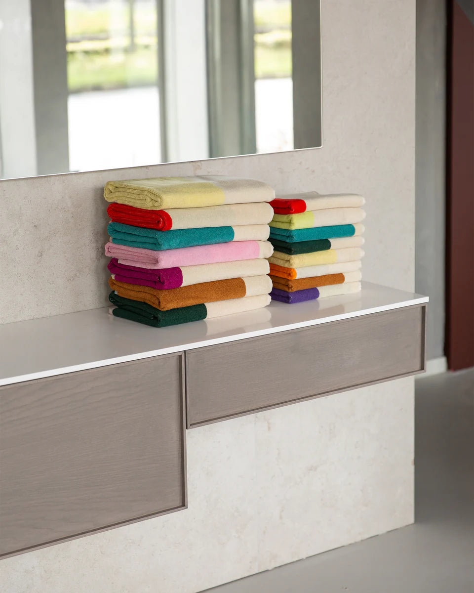 Handdoek - Martens & Martens collectie - Red/Yellow | SUITE702