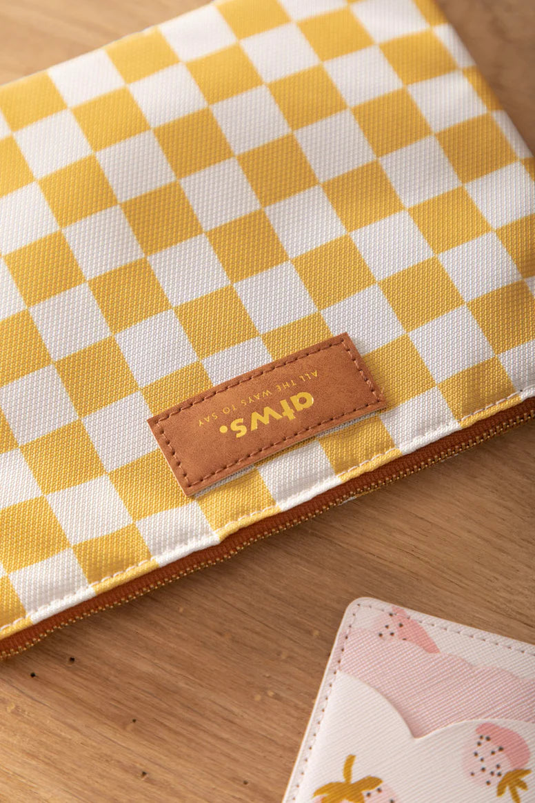 Pouch bag - Damier | All the ways to say