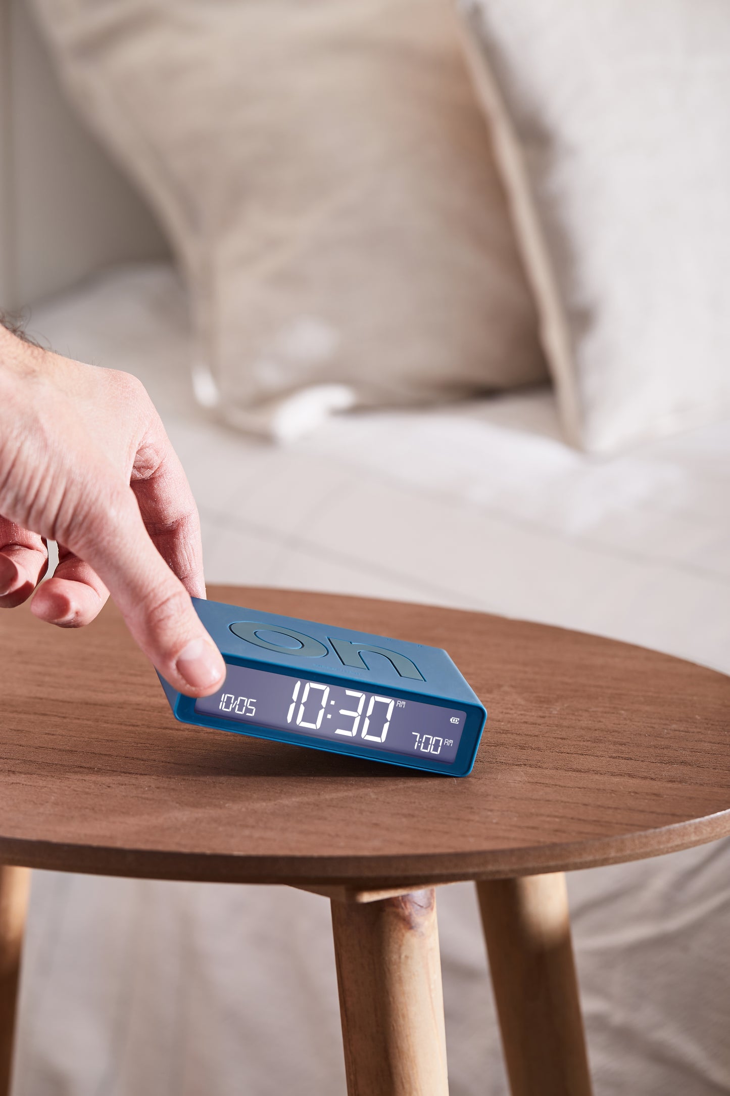 Digitale wekker Flip Classic - Duck Blue | Lexon - de inKijk