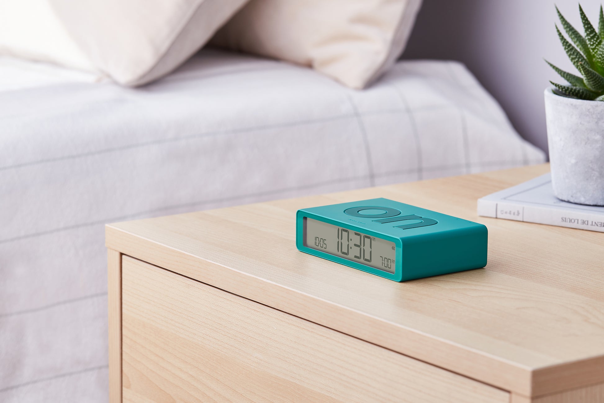 Digitale wekker Flip Classic - Green | Lexon - de inKijk