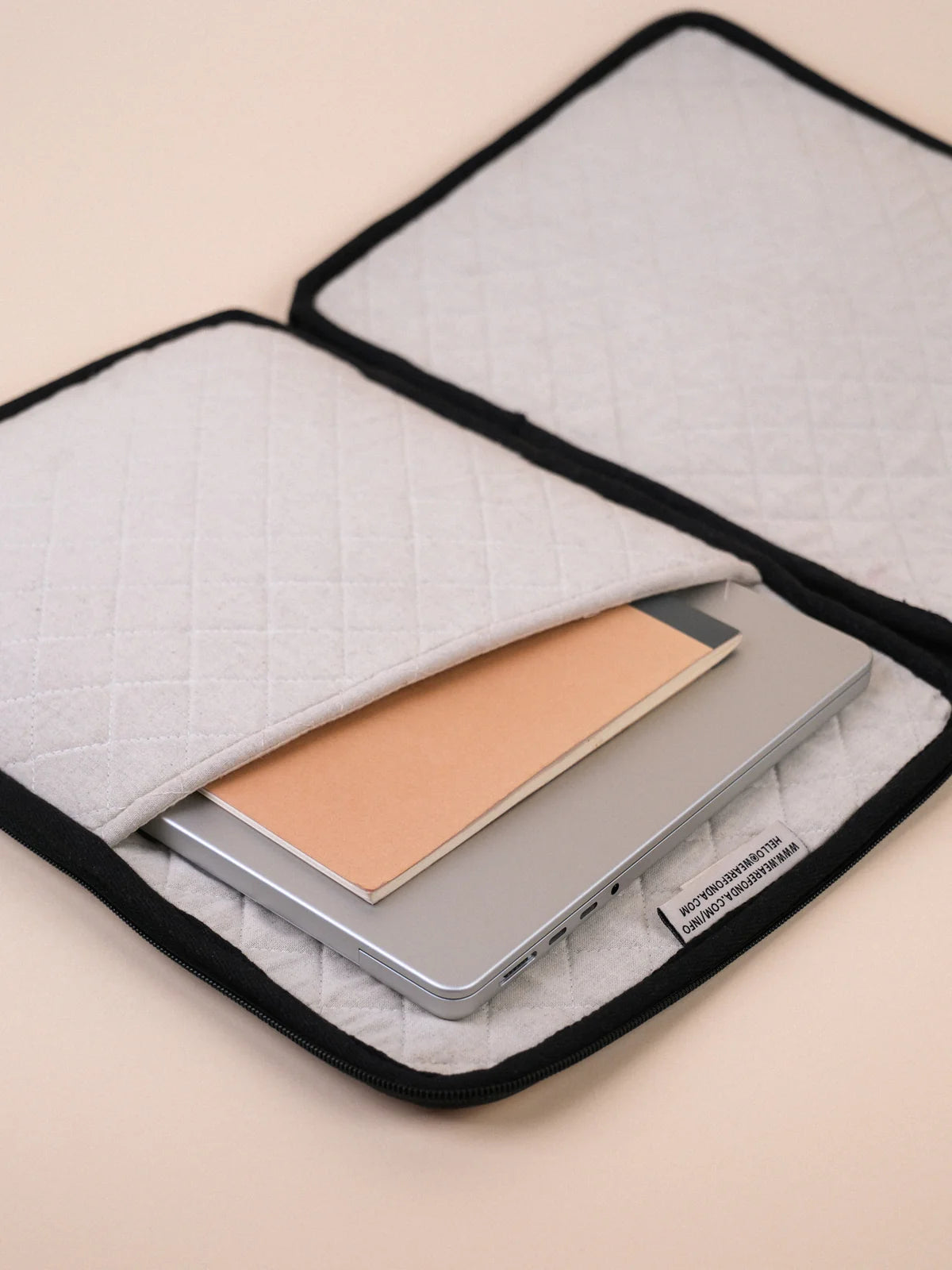 Laptop Sleeve 14" - 007 | Fonda