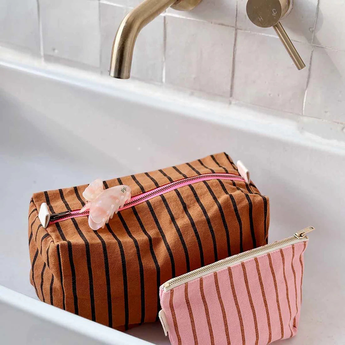 Wash bag - Vic - Ginger Tennis Stripes | Rose in April