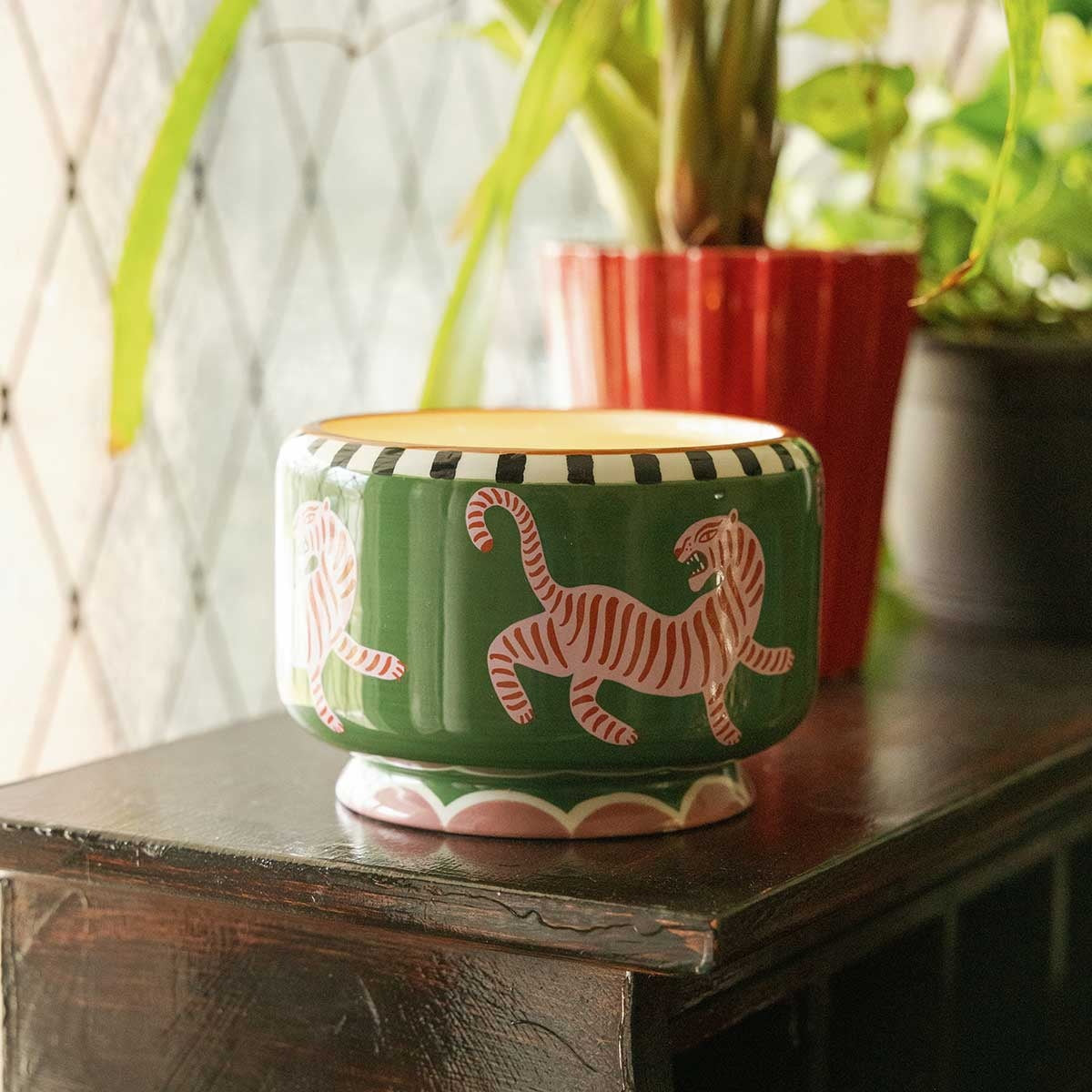 Ceramic candle Tiger 680 gr. - Black Cedar & Fig | Paddywax