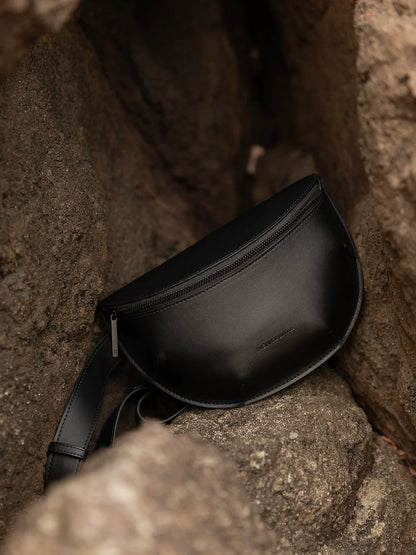 Susuki belt bag - black | Monk & Anna - de inKijk
