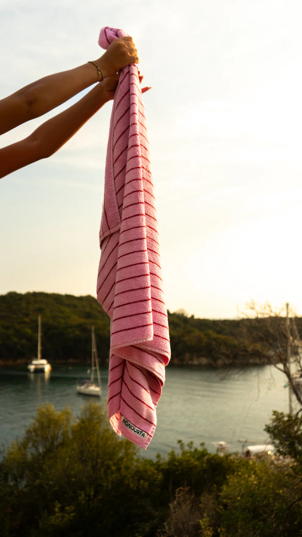 Naram bath towel - baby pink & ski patrol | Bongusta - de inKijk