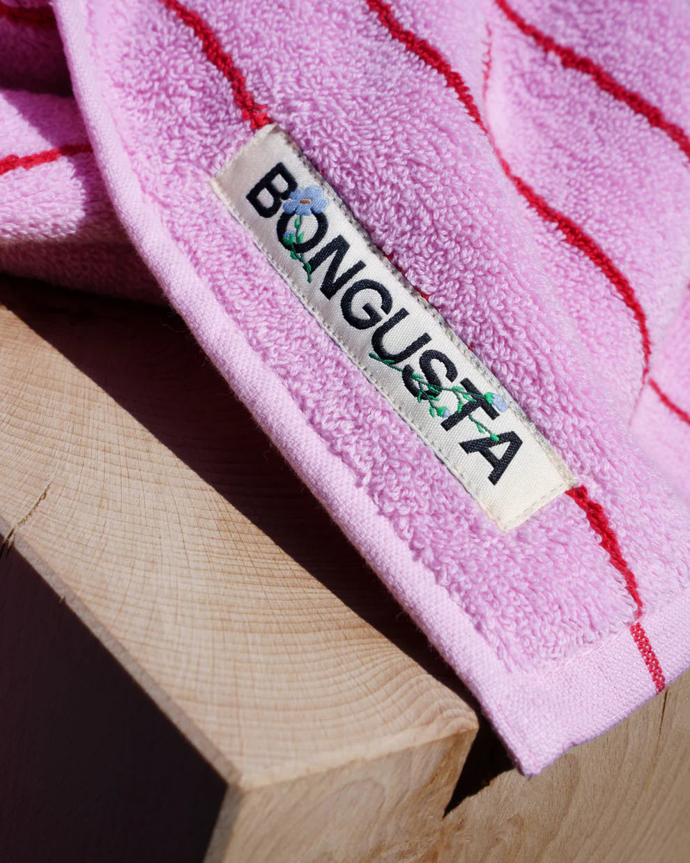 Naram bath towel - baby pink & ski patrol | Bongusta - de inKijk