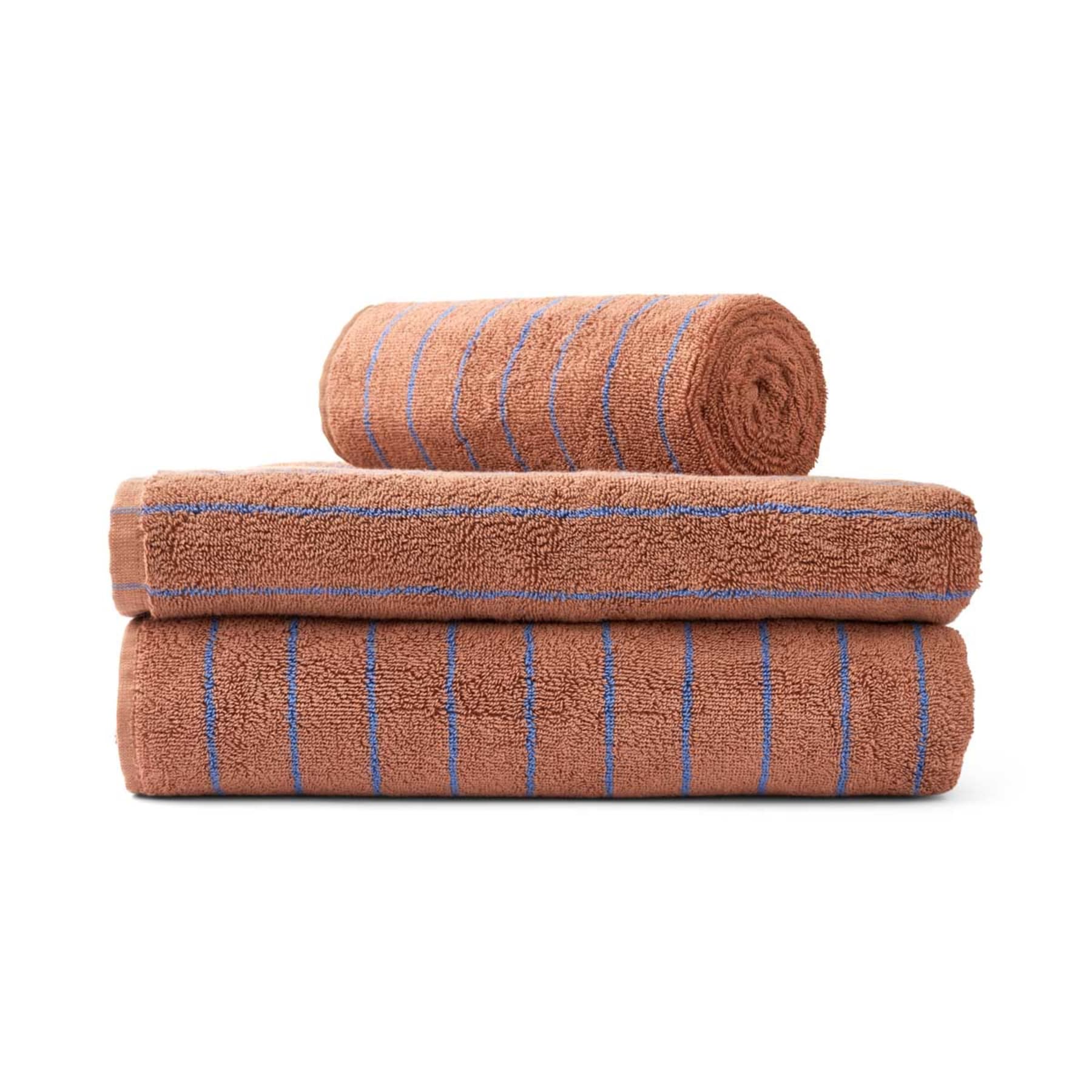 Naram bath towel - camel & ultramarine | Bongusta - de inKijk