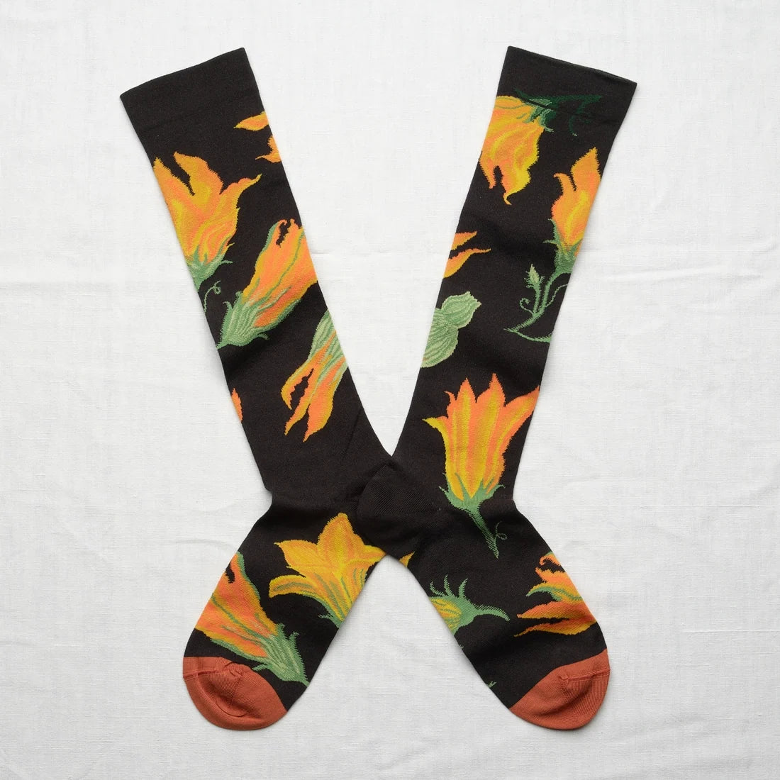 Sokken - Dark Flowers Knee-Highs | Bonne Maison
