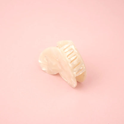 white heart hair claw - coucou suzette