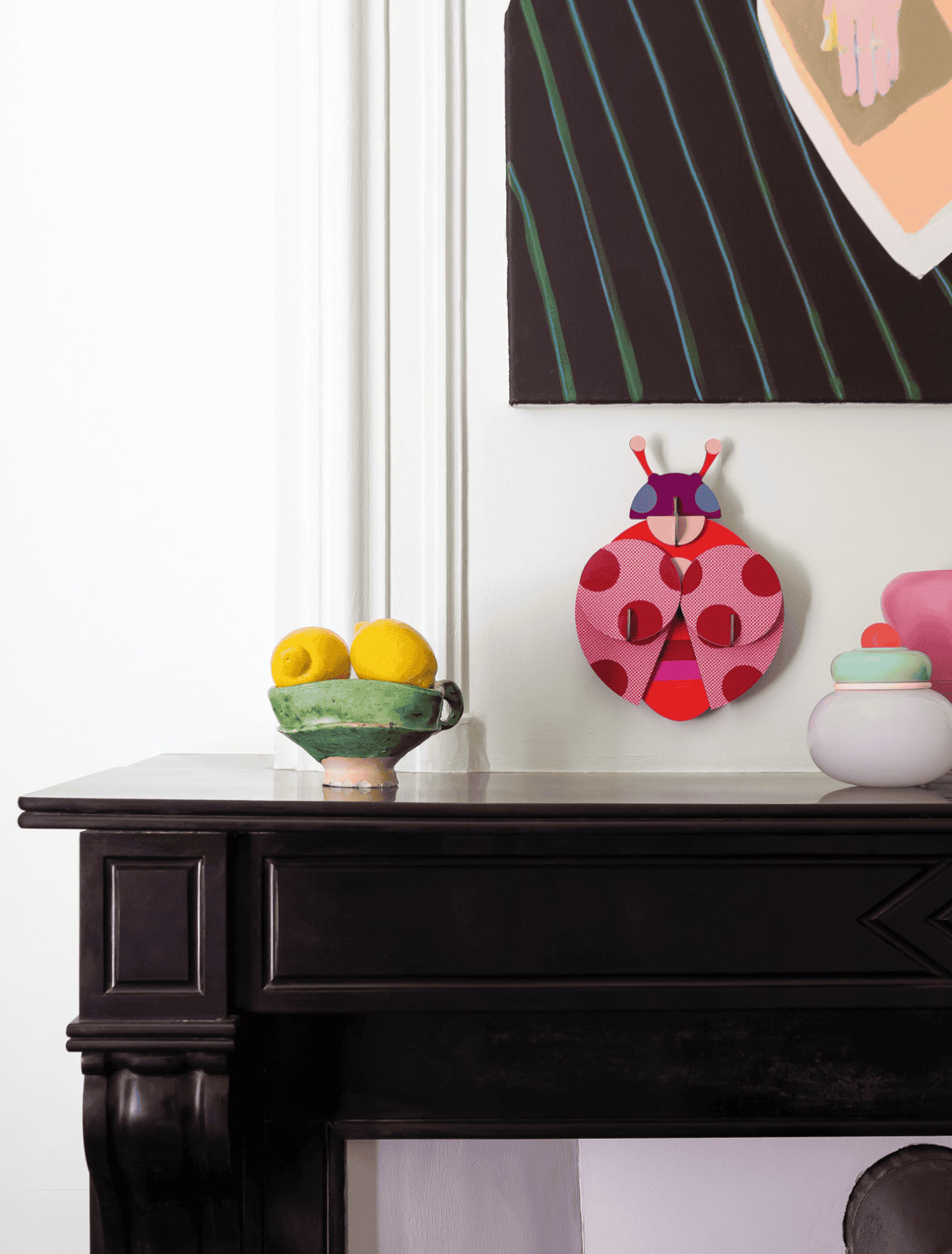 Dotted Lady - muurdecoratie | Studio Roof