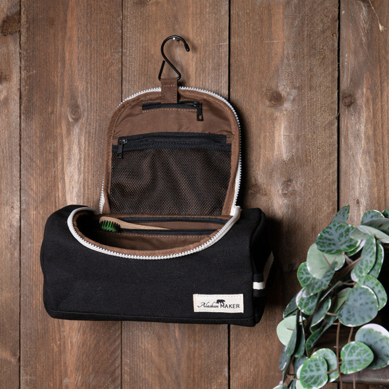 Eco-friendly toiletry bag Kenaï - black | Alaskan Maker - de inKijk
