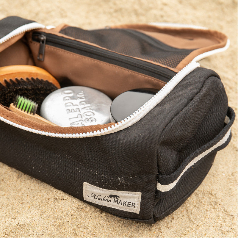 Eco-friendly toiletry bag Kenaï - black | Alaskan Maker - de inKijk