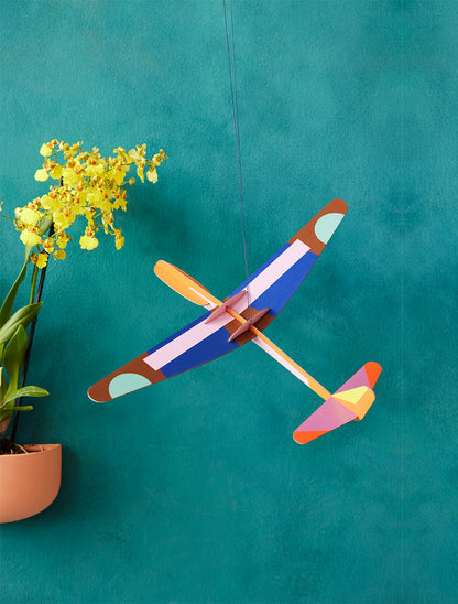 Giant Glider plane - creative play | Studio Roof - de inKijk