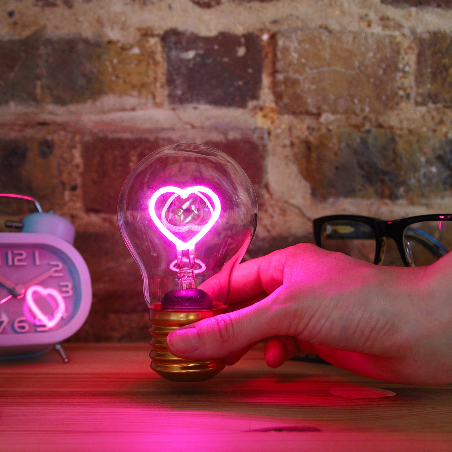 Cordless Heart Lightbulb | Suck UK