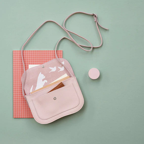 Cat Chase - Powder Pink | Keecie - de inKijk