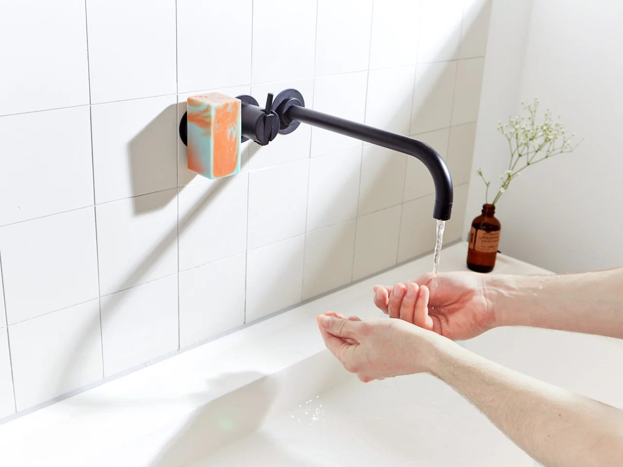 Magnetic soap holder | Soapi - de inKijk