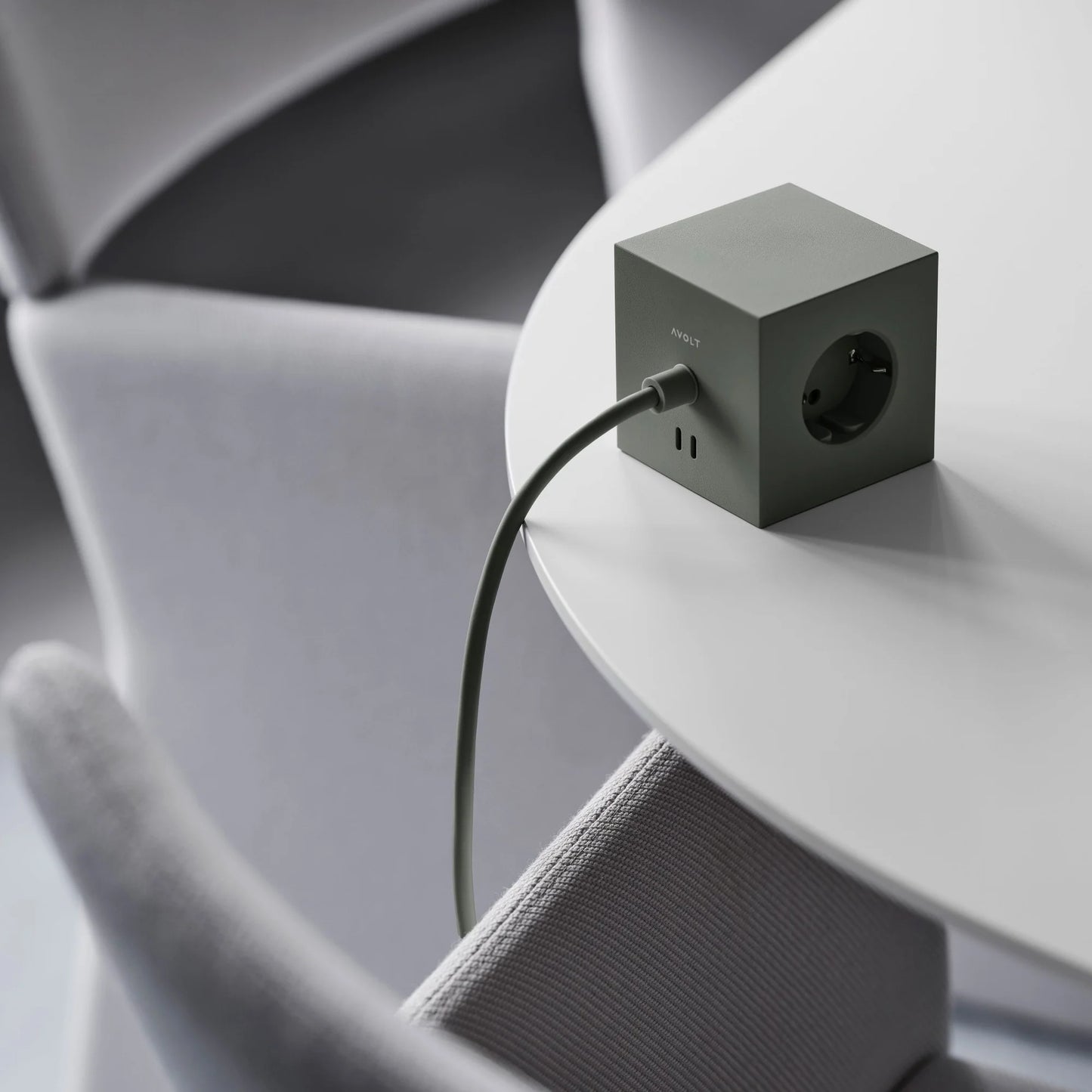 Square 1 stekkerdoos ( usb C ) - oak green | Avolt - de inKijk