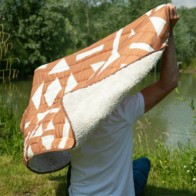 Blanket and pillow travel set - ocre | Alaskan Maker - de inKijk