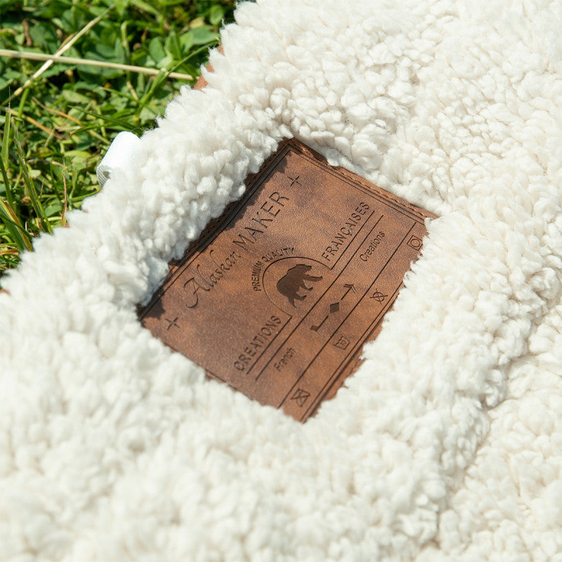 Blanket and pillow travel set - ocre | Alaskan Maker - de inKijk