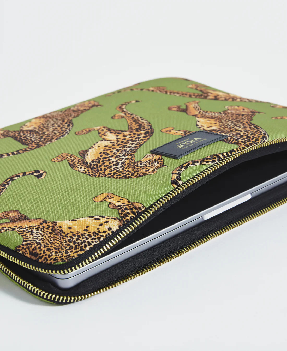 Olive leopard laptop sleeve 13/14" | Wouf - de inKijk
