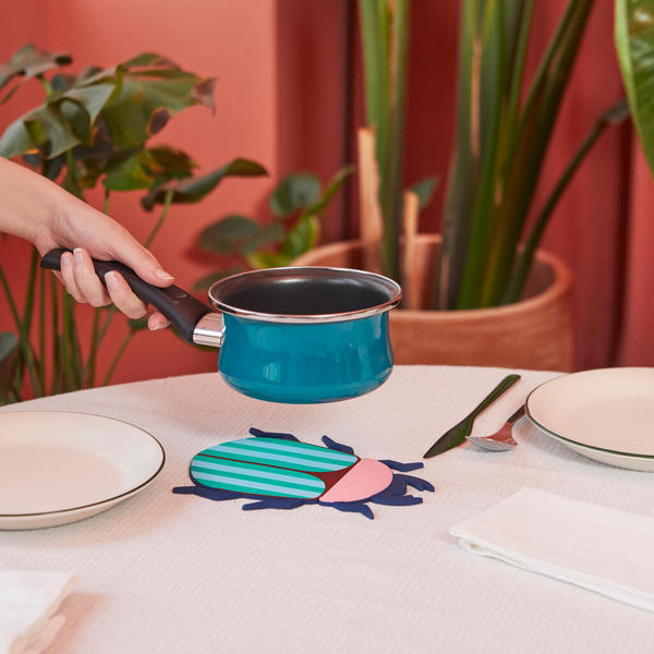 Trivet - The Beetles - pink | Balvi