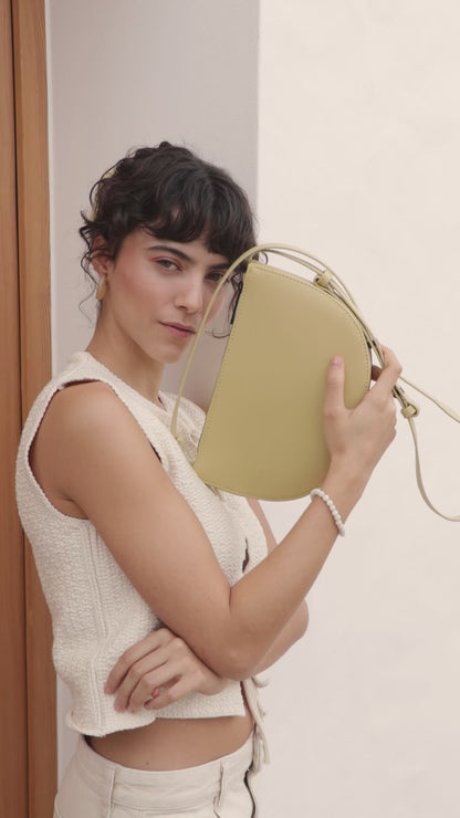 Farou half moon bag - pampas | Monk & Anna