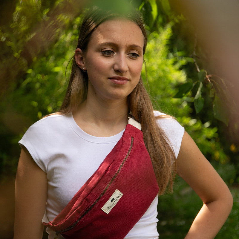 Fanny pack swing - raspberry | Alaskan Maker