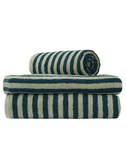 Naram bath towel - sea foam & deep teal | Bongusta - de inKijk