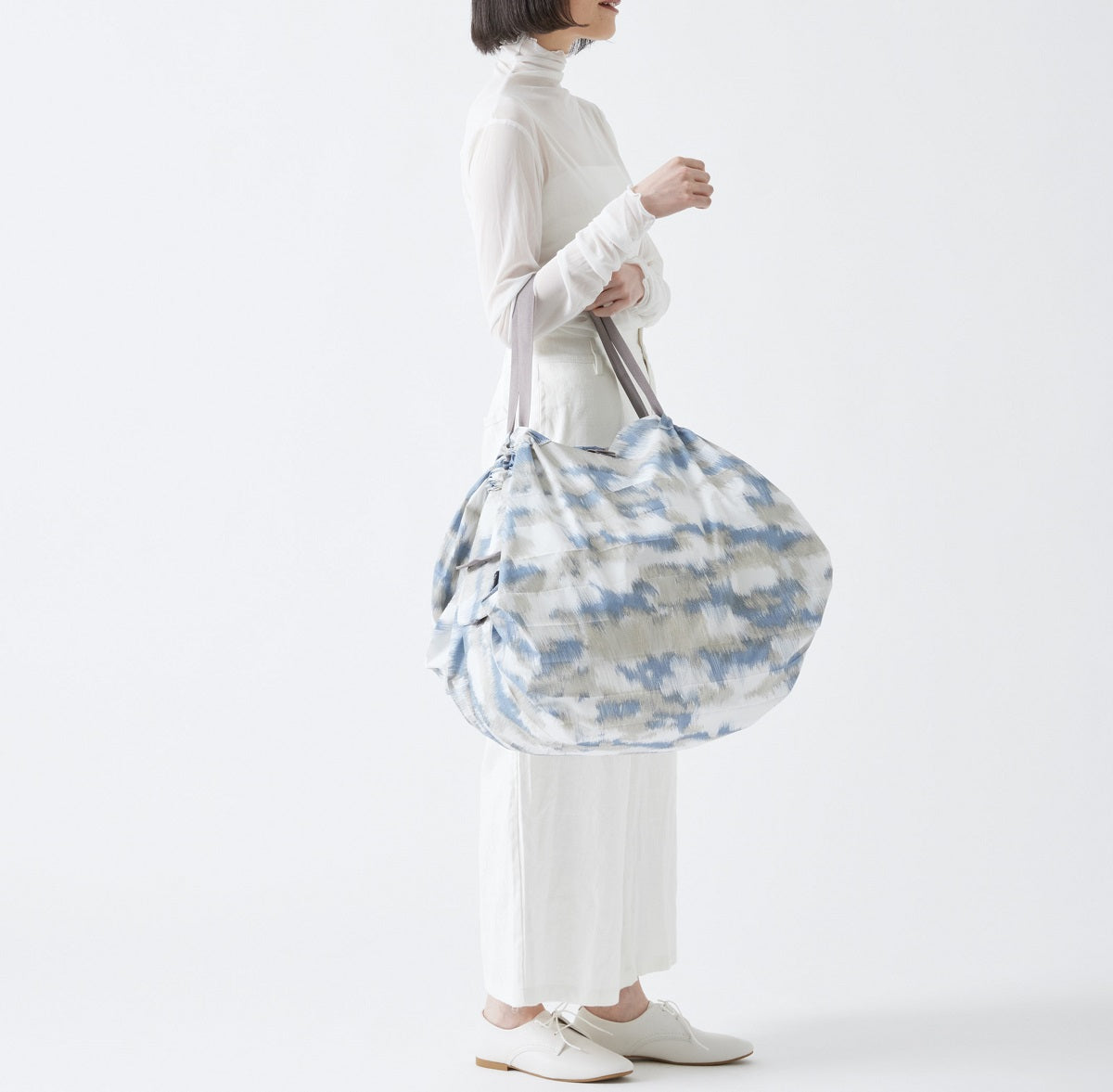 Shupatto foldable bag L - Floating Clouds | Shupatto