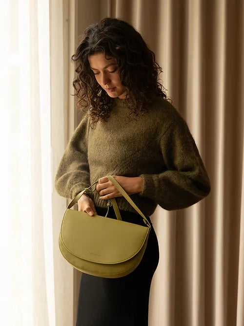 Soma half moon bag - willow | Monk & Anna