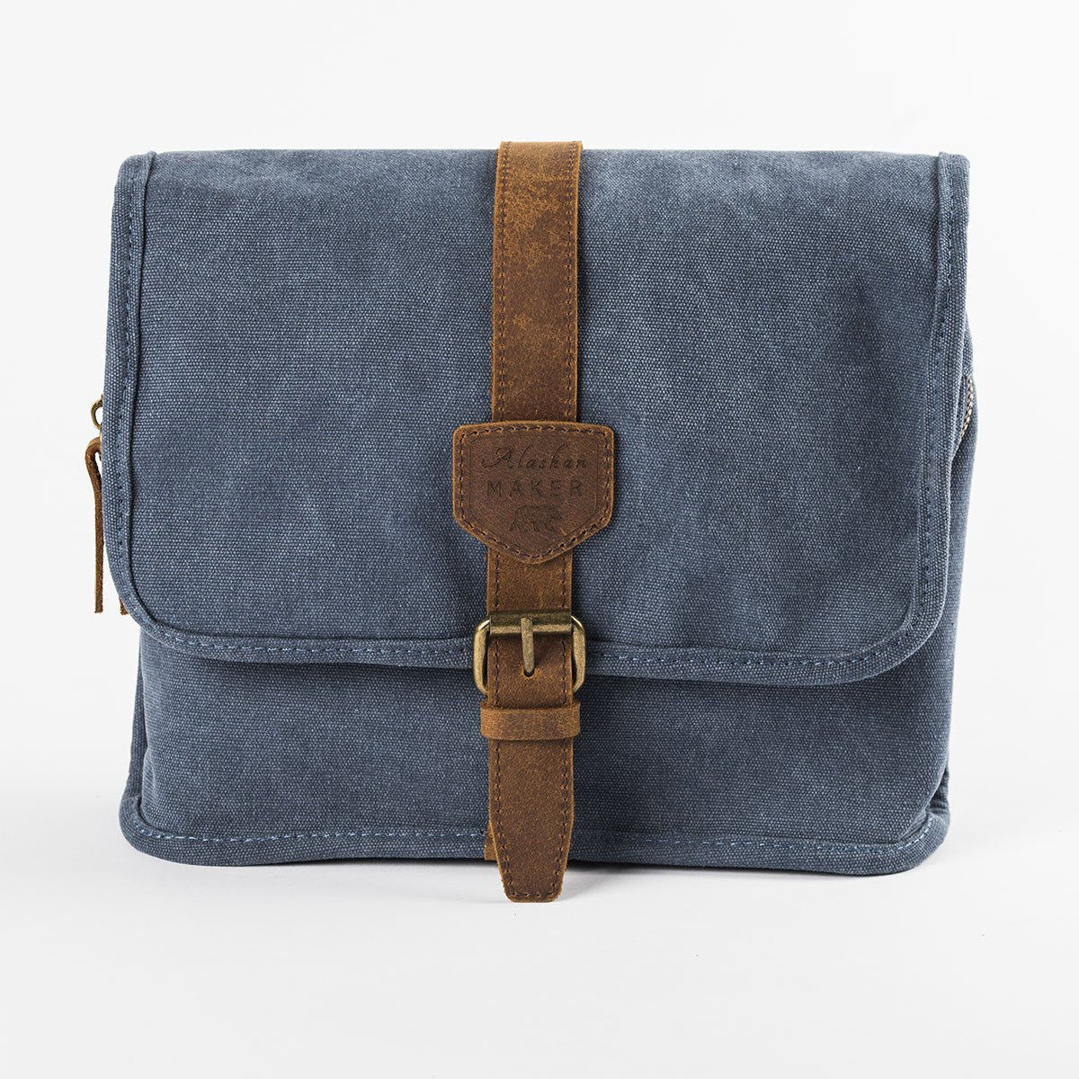 Hanging Toiletry Bag TRAPPER - navy blue | Alaskan Maker