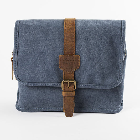 Hanging Toiletry Bag TRAPPER - navy blue | Alaskan Maker