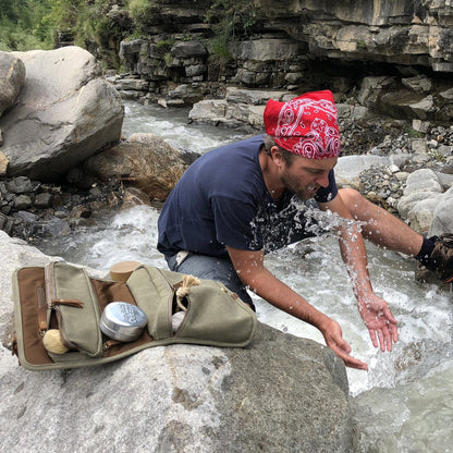 Hanging Toiletry Bag TRAPPER - navy blue | Alaskan Maker