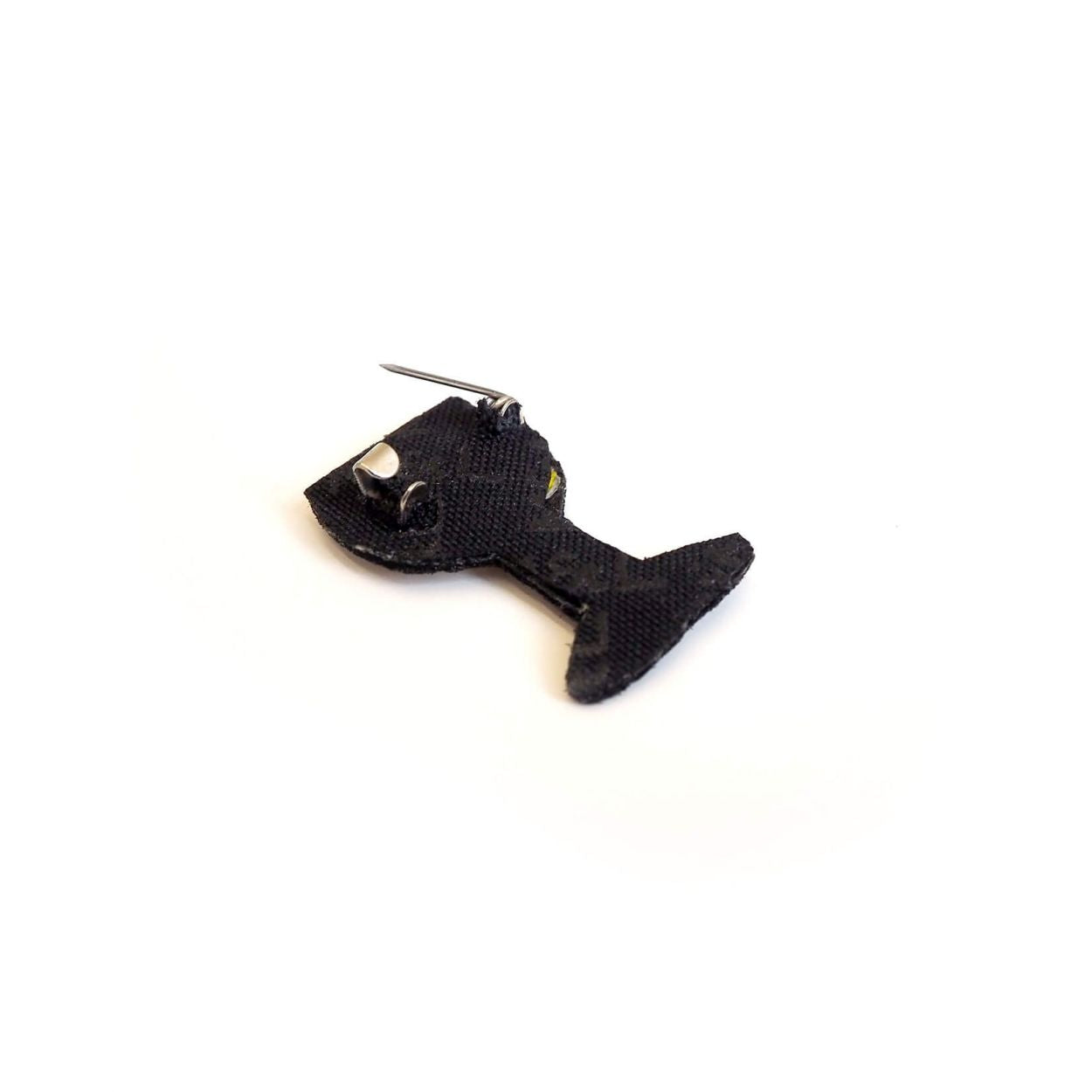 Broche - Glass of Red Wine | Macon et Lesquoy