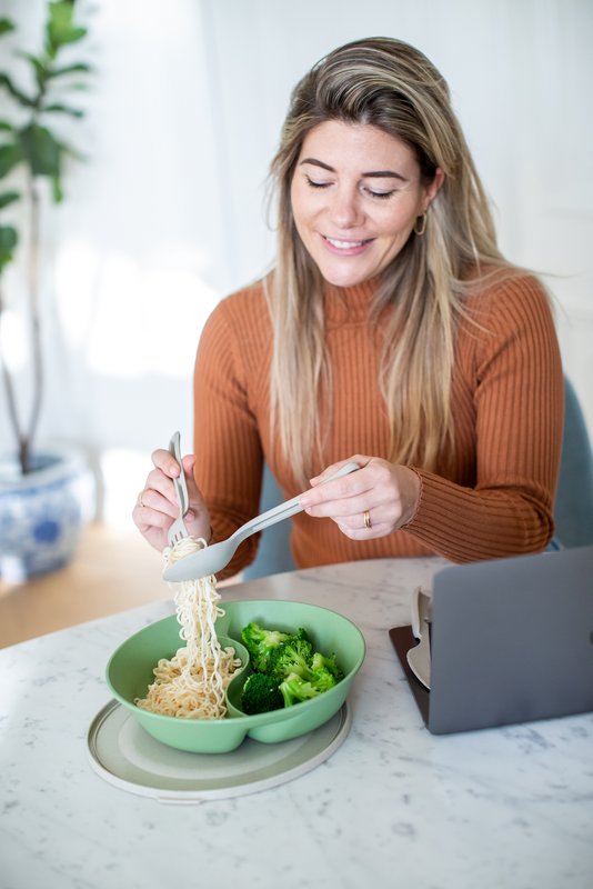 Connect separee bord met deksel 1,5 L - 3 kleuren | Koziol - de inKijk