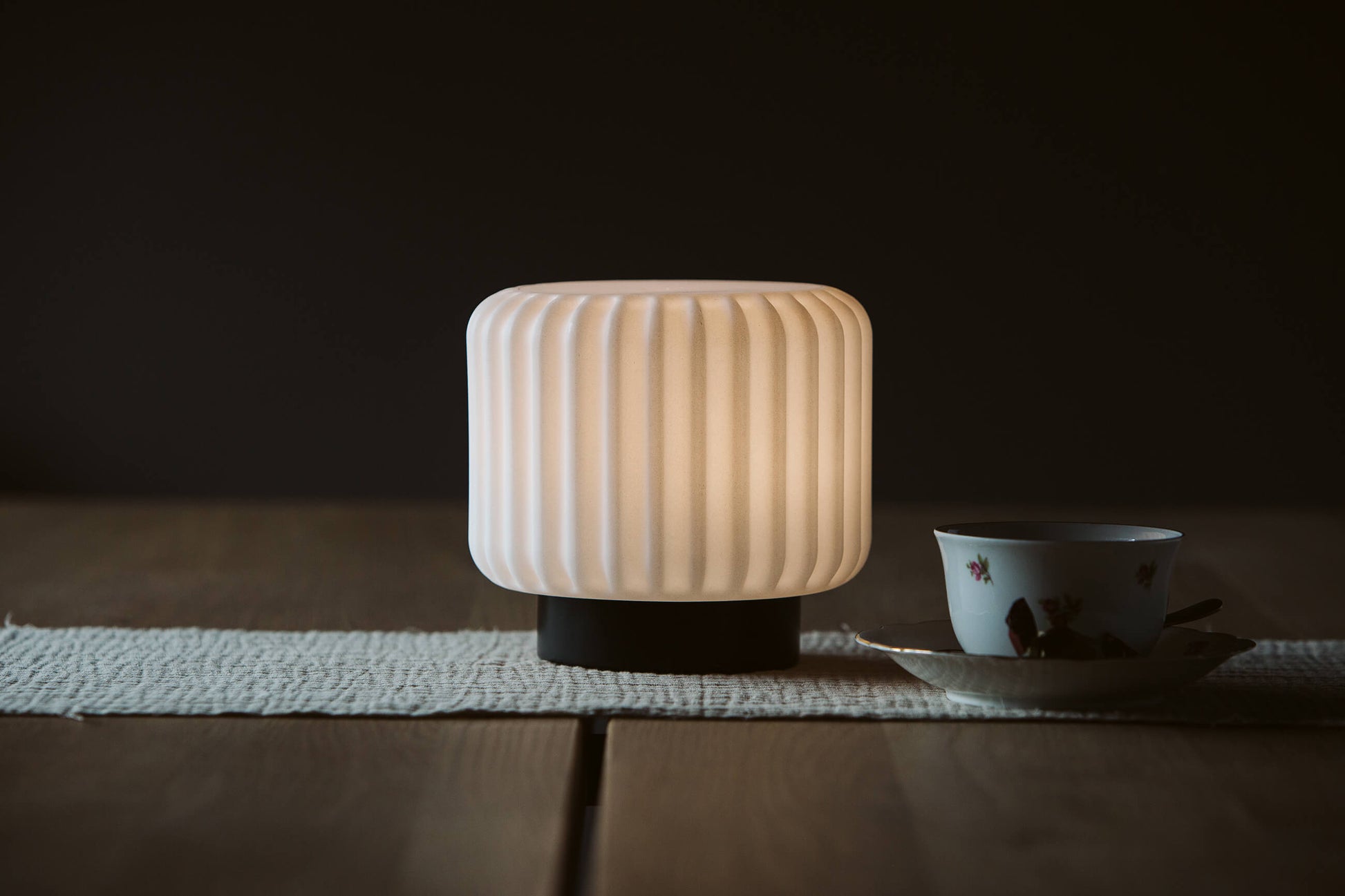 Dentelles lamp -  laag - zwart | Atelier Pierre - de inKijk