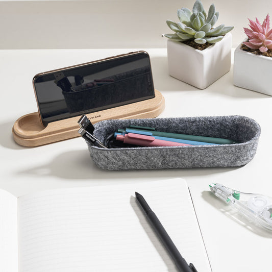 Vilten pencil case en phone holder | Kikkerland