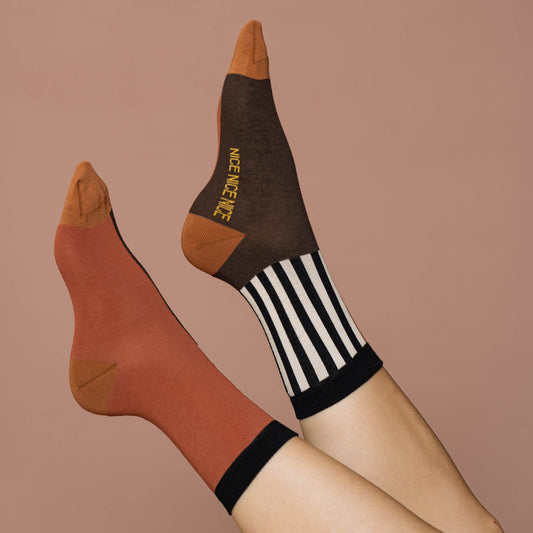 Sokken - half stripes - chocolate | Nice Nice Nice - de inKijk